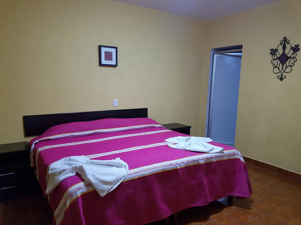 Hotel Nuevo Cupatitzio Uruapan  Exterior photo